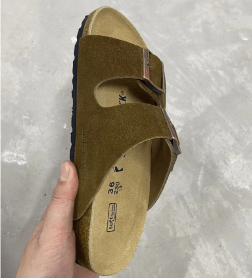 Two button brown/cow suede