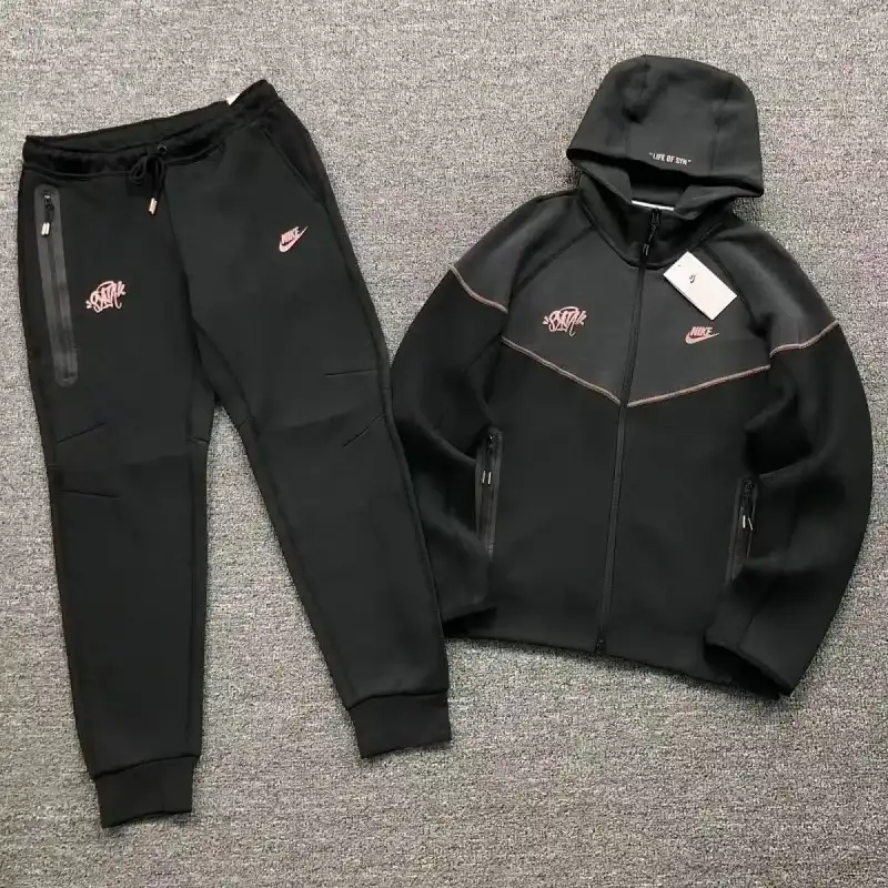 Syna World x Nike Set