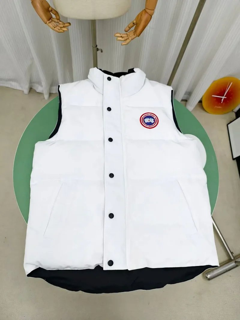 02-白色红标（马甲）