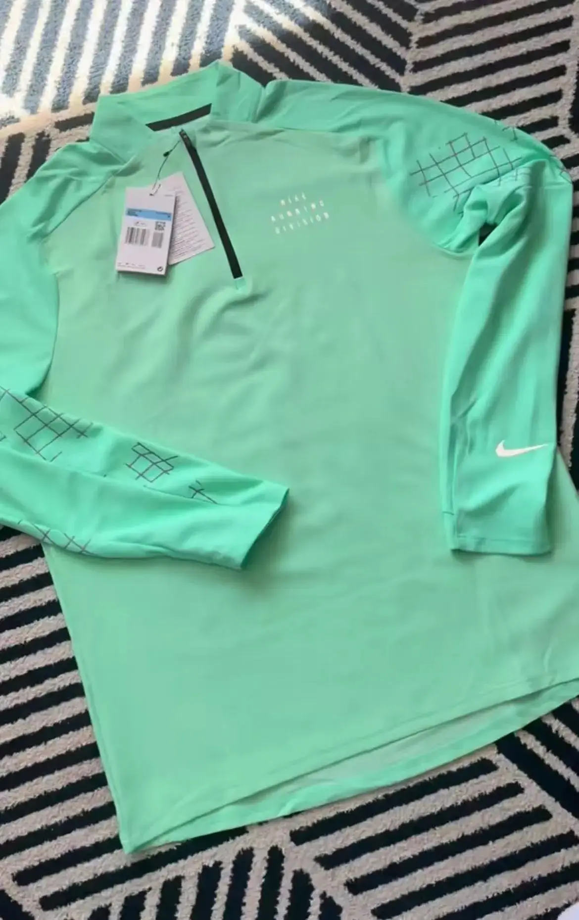 Green quick drying clothes